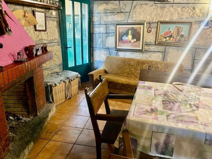 Alojamiento Entero Con Piscina Y Jardin. Ourense Esterno foto