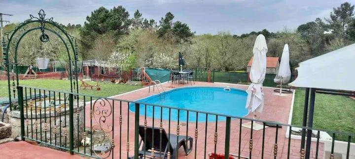 Alojamiento Entero Con Piscina Y Jardin. Ourense Esterno foto