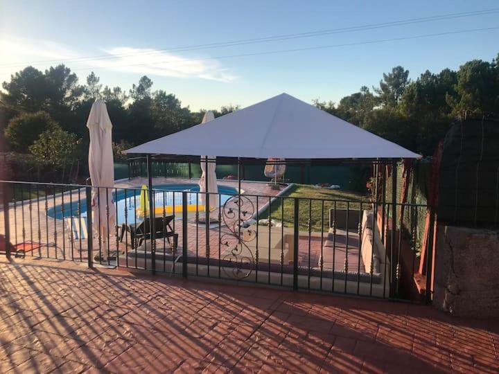 Alojamiento Entero Con Piscina Y Jardin. Ourense Esterno foto