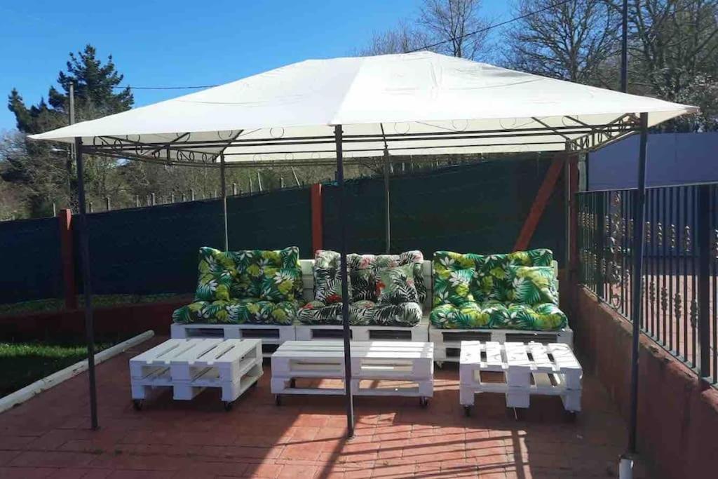 Alojamiento Entero Con Piscina Y Jardin. Ourense Esterno foto
