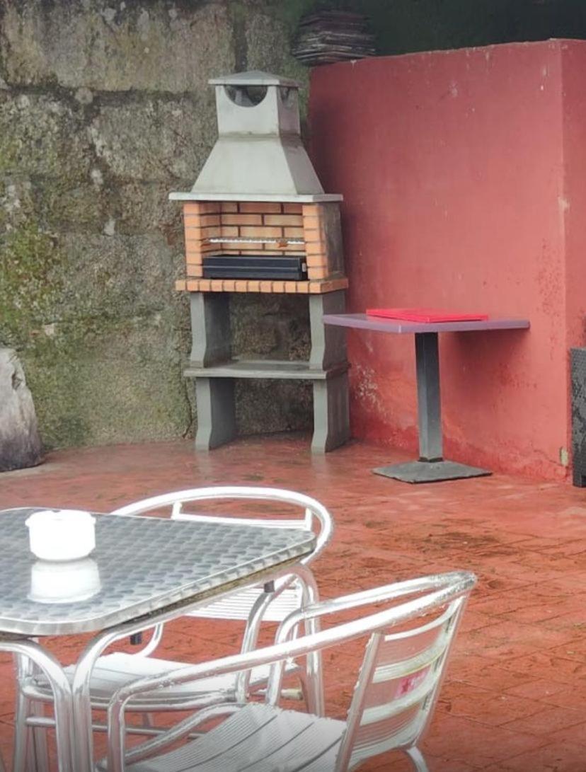 Alojamiento Entero Con Piscina Y Jardin. Ourense Esterno foto