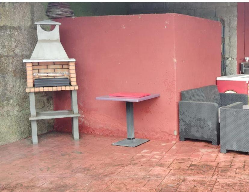 Alojamiento Entero Con Piscina Y Jardin. Ourense Esterno foto